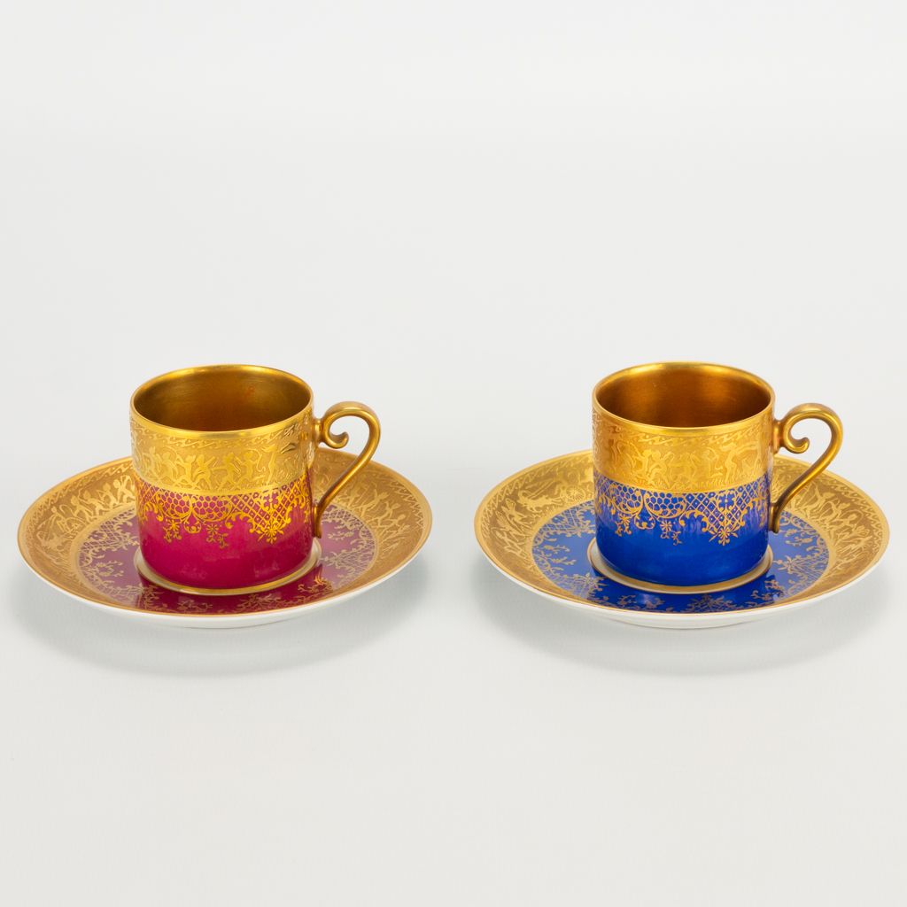 Null A collection of 2 coffee cups and saucers, made by Karlsbader Porzellan in &hellip;