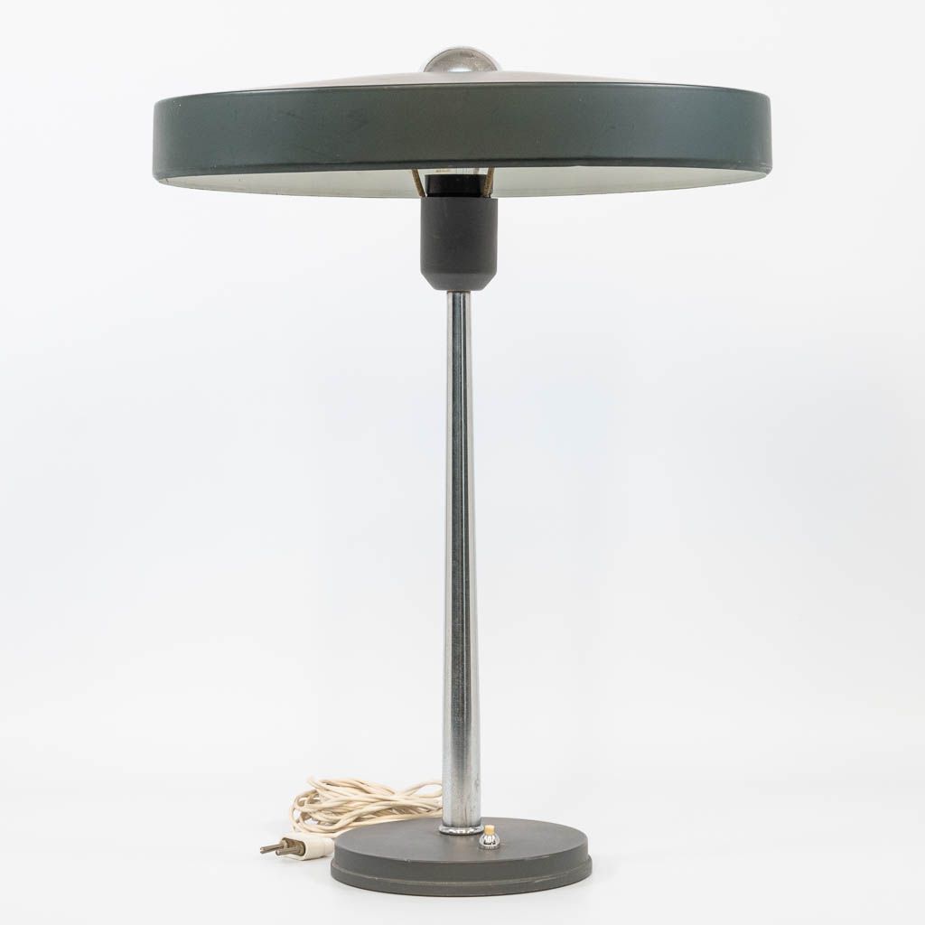 Null A Mid-century table lamp made by Phillips, Timor 69. (52 x 39,5 cm)