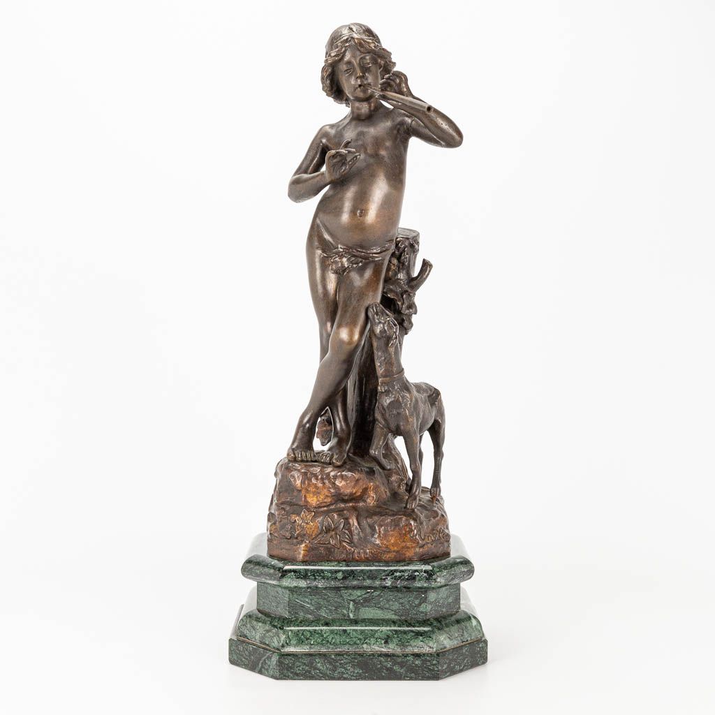 Null Joaquim ANGLES CAÑE (1859-c.1911) 'Idylle', statue en bronze d'un garçon av&hellip;