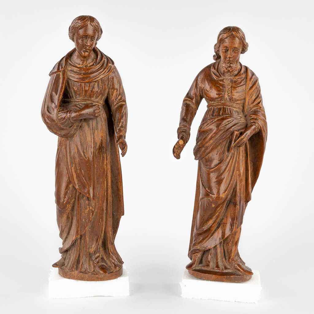 Null 
A set of two figurines of Mary and Joseph, sculptured wood, 17th/18th cent&hellip;
