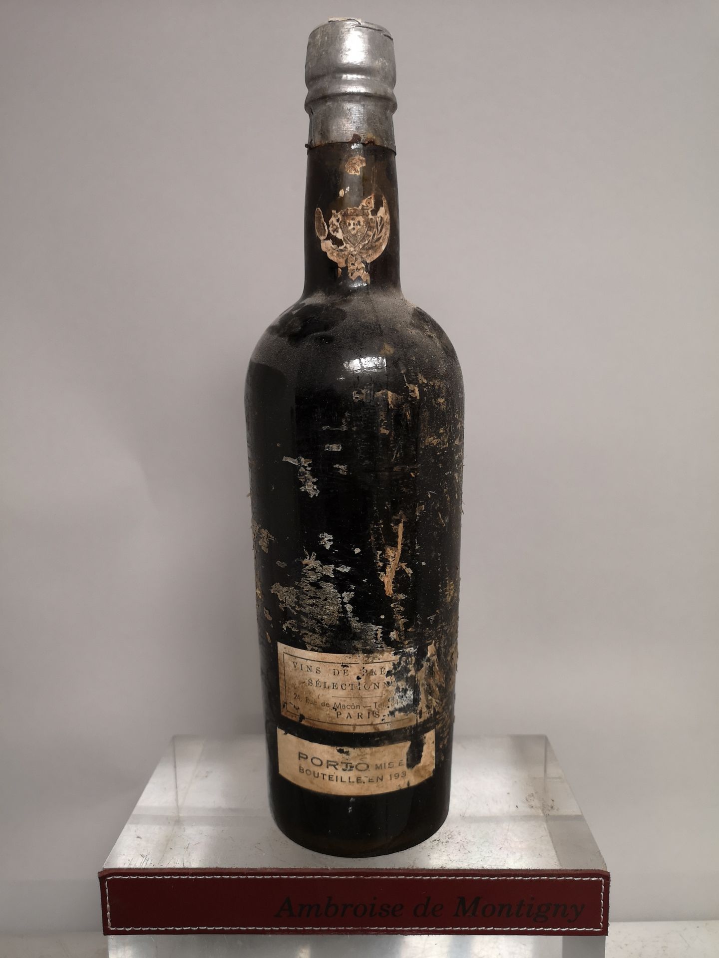 Null 
1 botella PORTO NIEPOORT Cuvée speciale Vin de réserve Circa 1910. 




El&hellip;