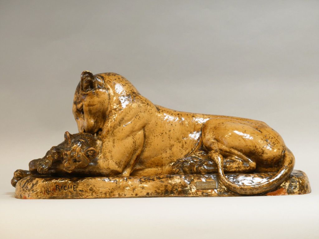 Null LOUIS RICHÉ (FRA/ 1877-1949)

Lionne et lionceau

terre cuite peinte et éma&hellip;