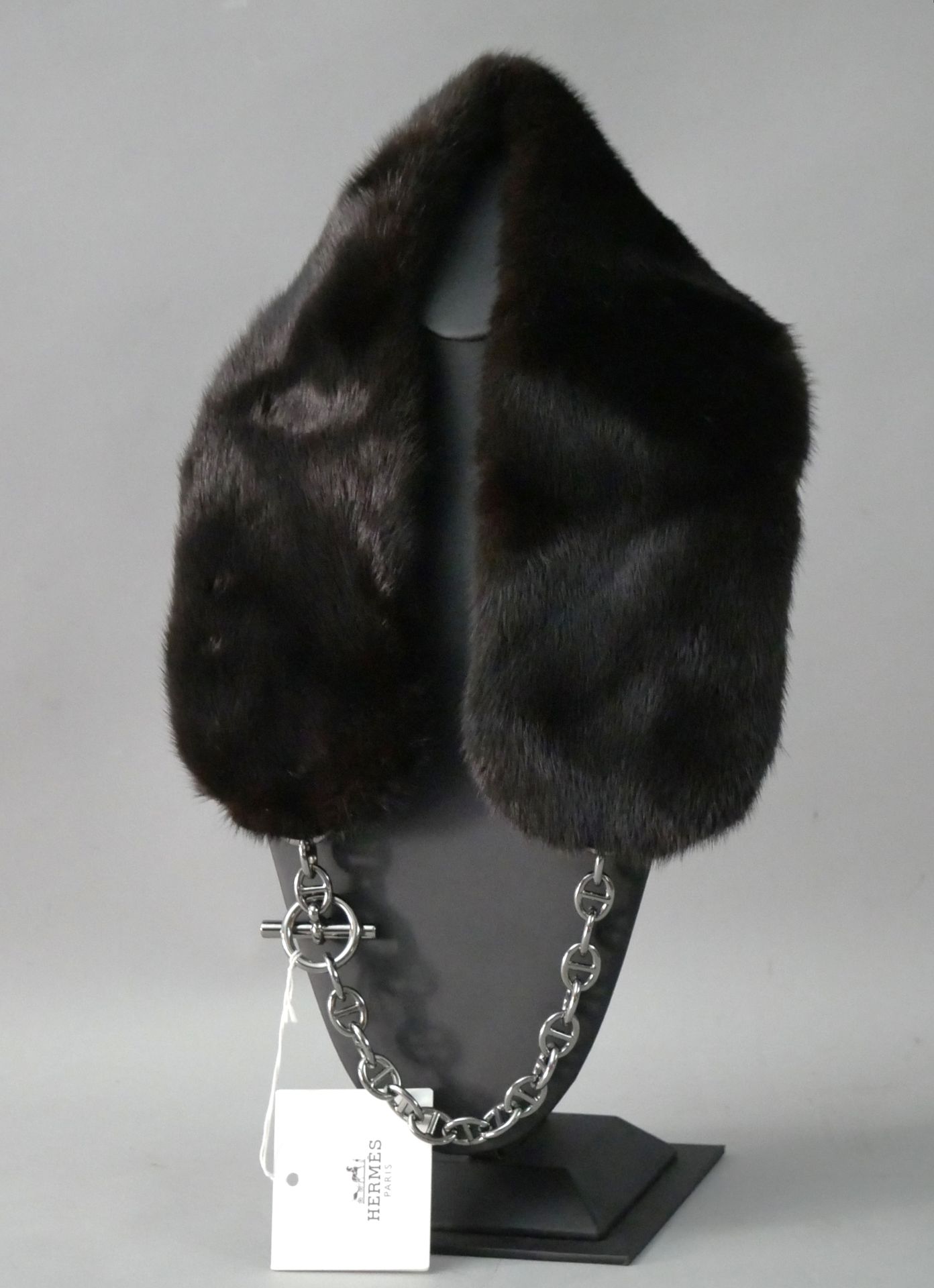 Null HERMES. Dark saga mink fur scarf/double collar, fastened with a silver anch&hellip;