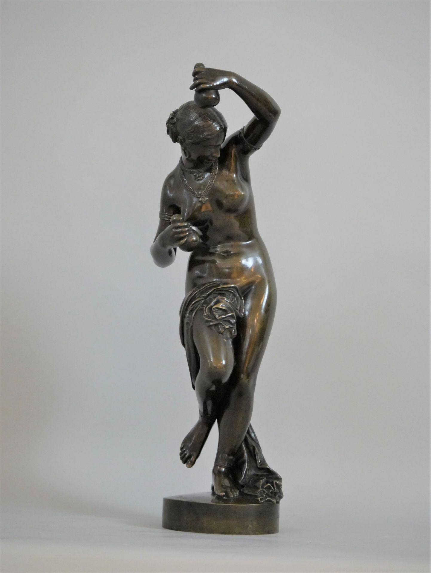 Null James PRADIER (1790-1852) Danseuse nue aux calebasses. Sculpture en bronze &hellip;