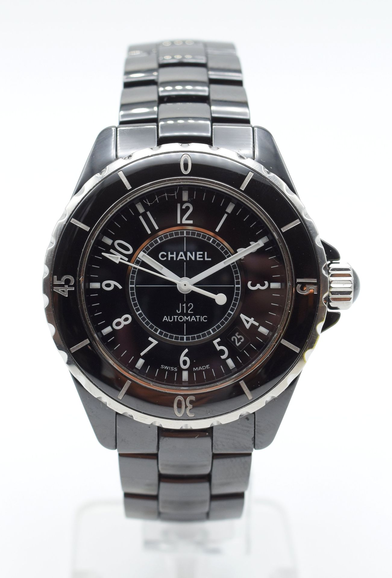 Null Bracelet-montre dame en acier et céramique noire CHANEL J12 automatique (mo&hellip;