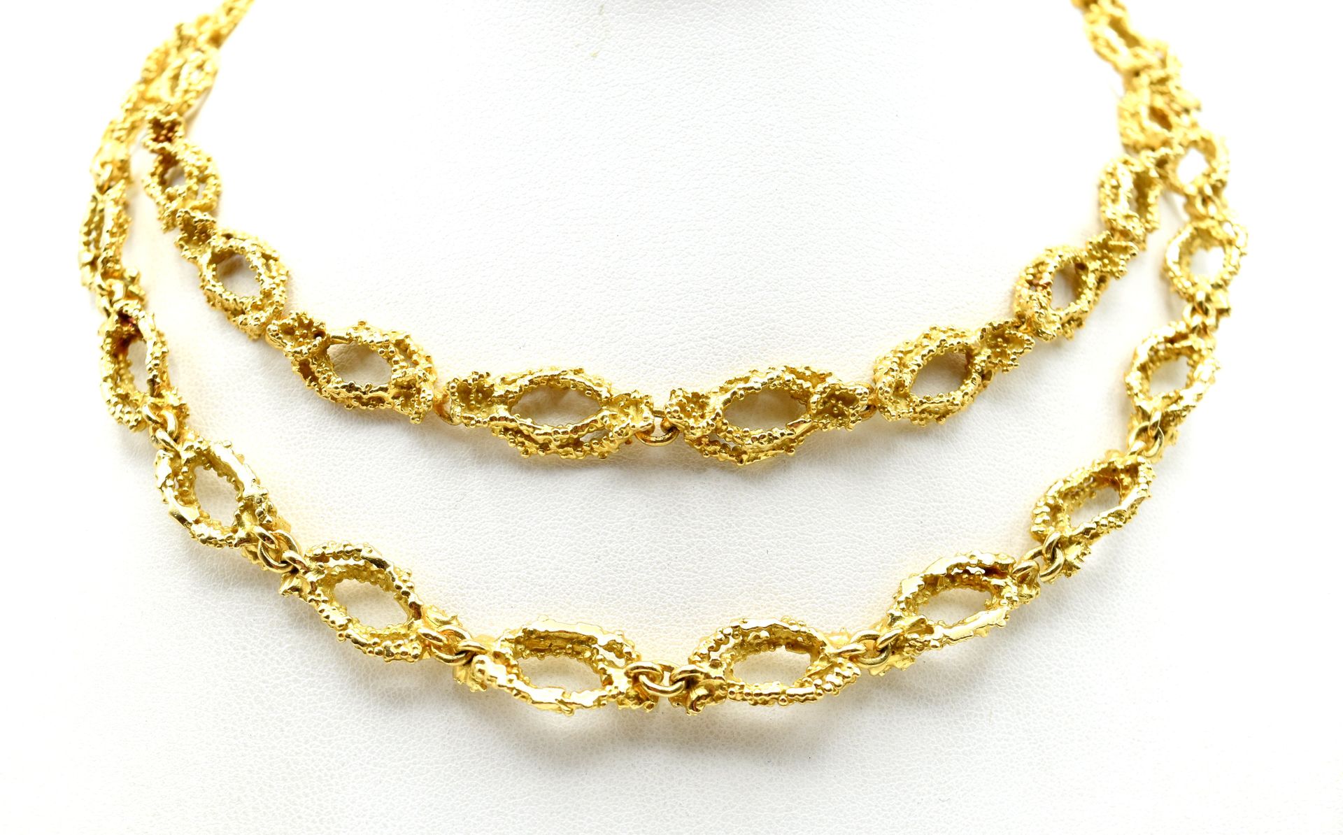 Null Necklace in 18 ct yellow gold - 109.1 g (+/- 80 cm) \nBeschrijving in het N&hellip;