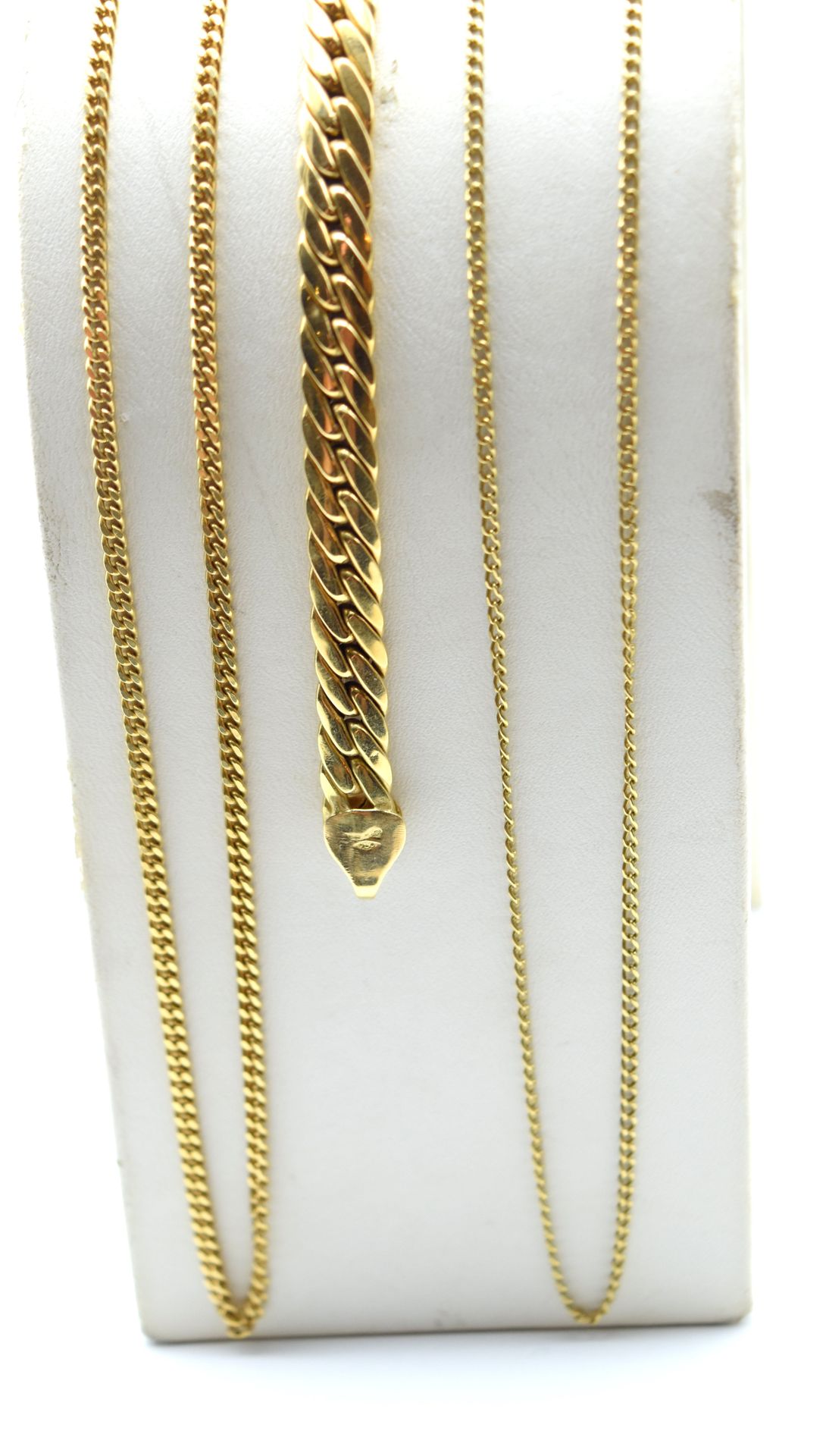 Null 2 necklaces and bracelet in 18 ct yellow gold - 27.5 g (49, 45 & 19 cm) \nB&hellip;