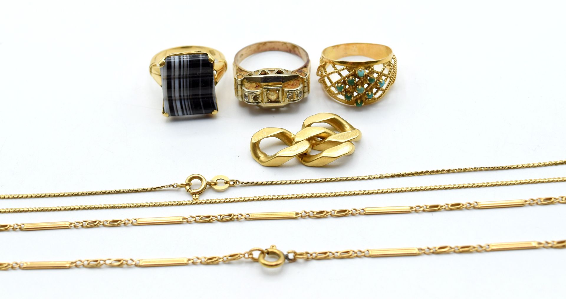 Null 3 anelli, 2 collane e 3 maglie in oro giallo e bianco 18 kt con rose di dia&hellip;