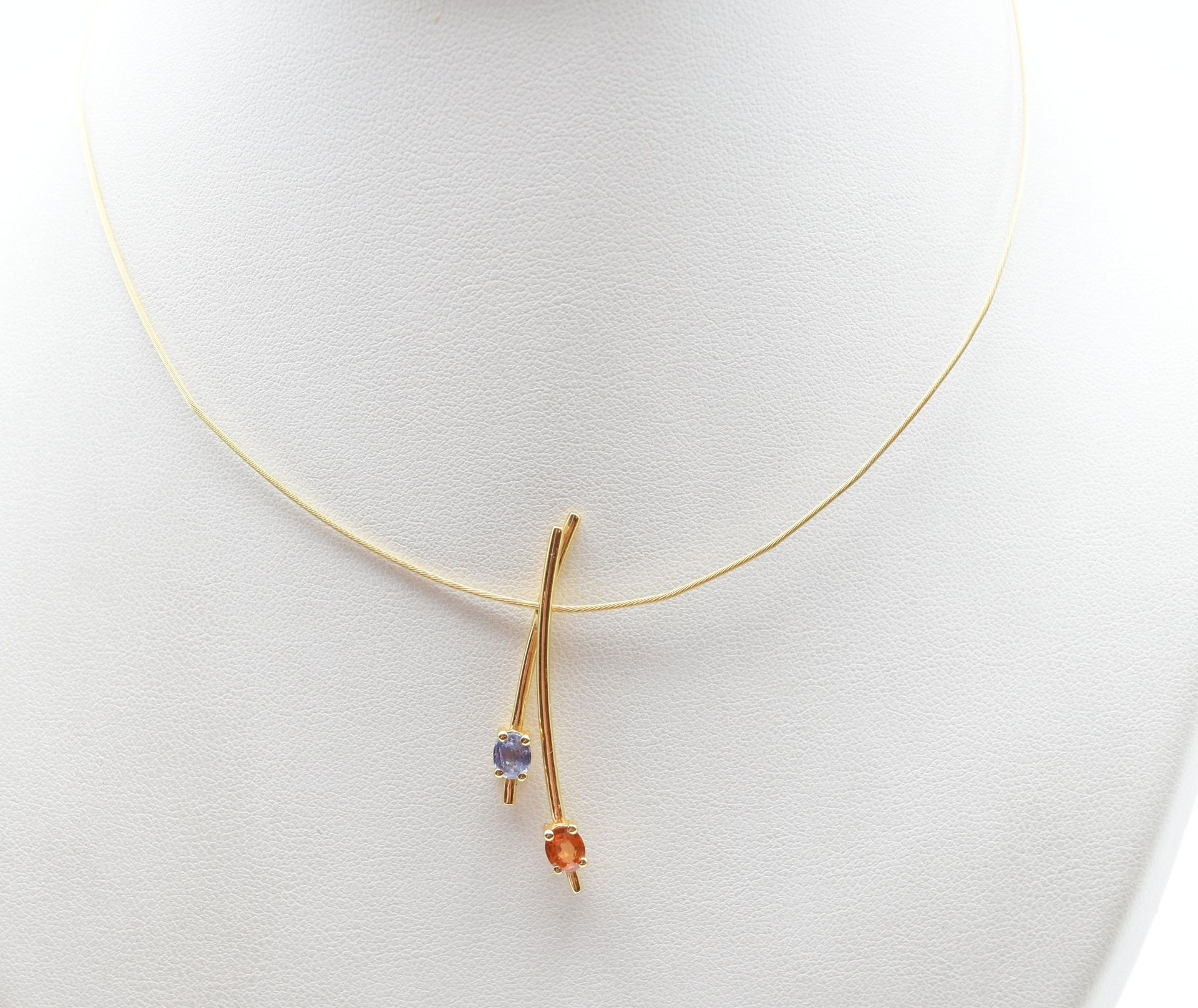 Null Necklace (cable) with attached pendant in 18 kt yellow gold (coloured stone&hellip;