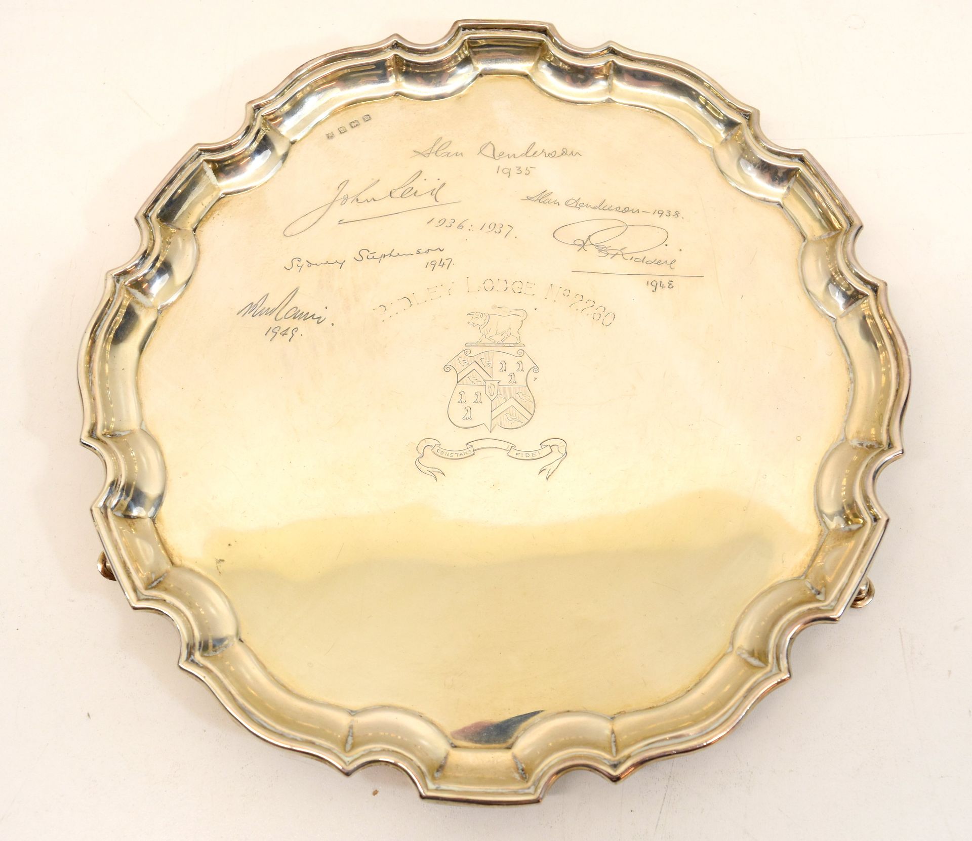 Null Serving tray in hallmarked silver (dented, dedicated) - 469.1 g （在荷兰的描述：Die&hellip;