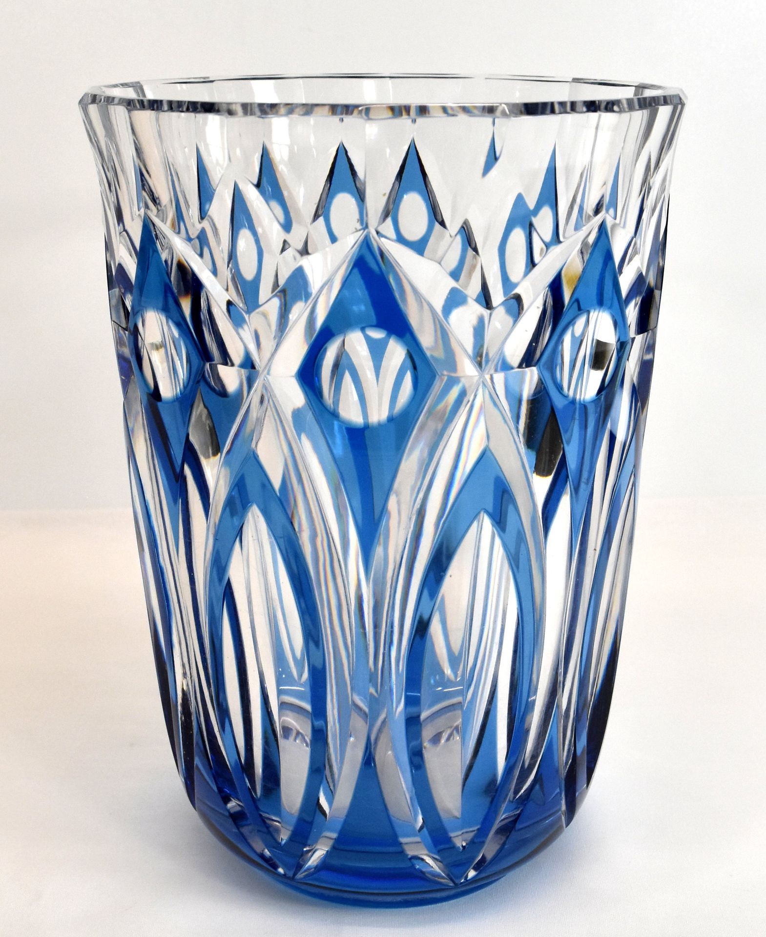 Null Two-coloured crystal vase VAL SAINT LAMBERT (H: 22.5 cm & diam: 16 cm) 

Be&hellip;