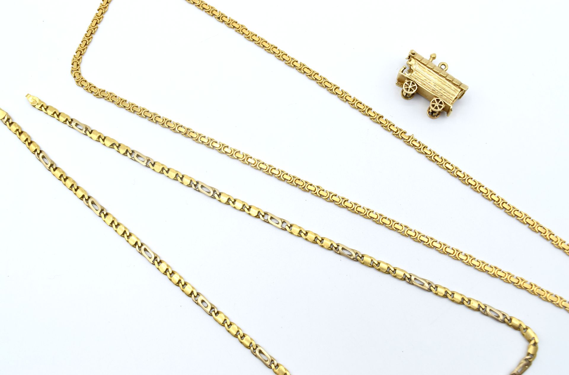 Null 2 Halsketten aus 18 Karat Gelb- und Weissgold (gebrochen, beschädigt, Versc&hellip;
