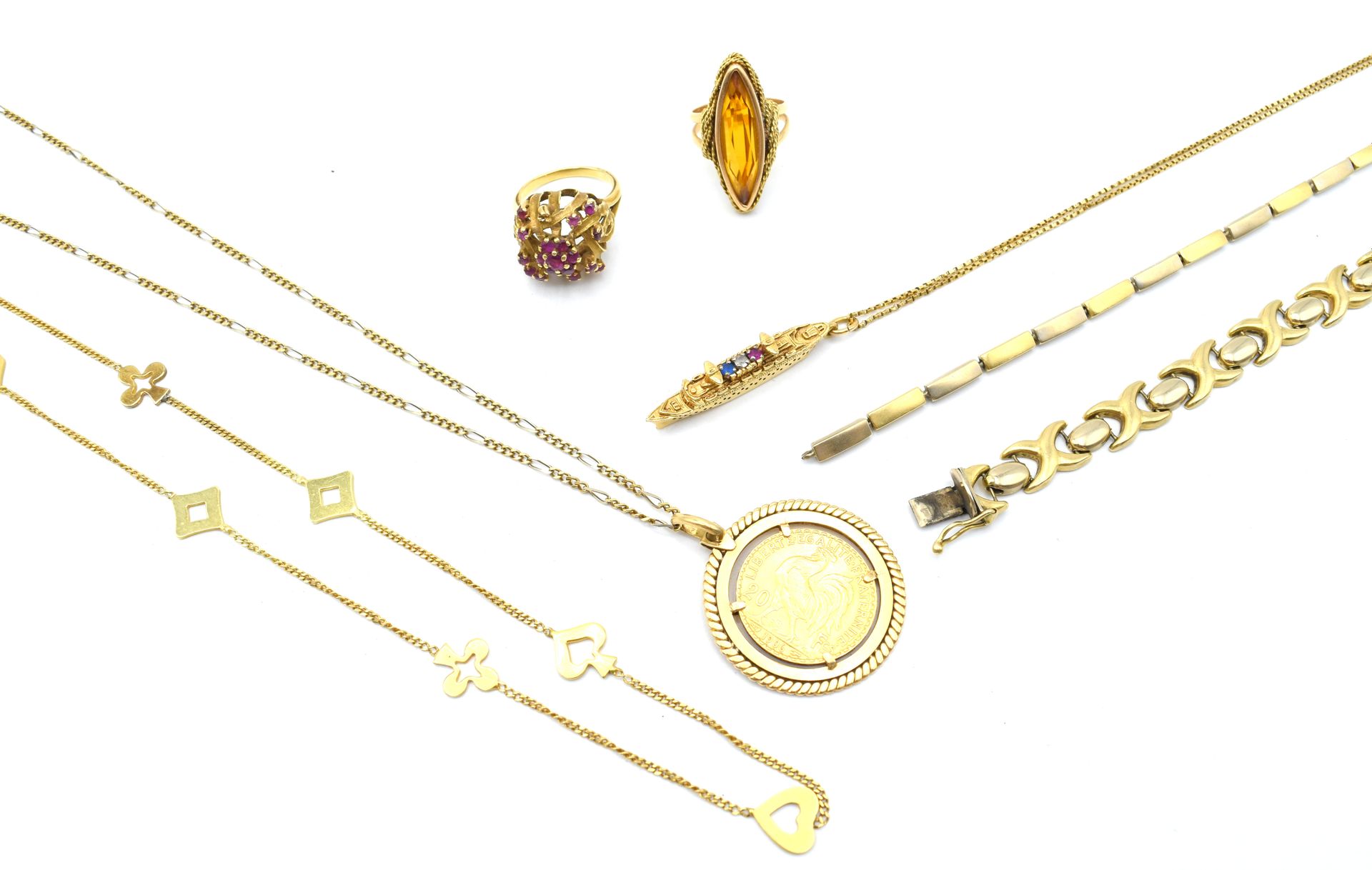 Null 2 bagues, 3 colliers, 2 pendentifs serti d'1 pièce de monnaie en or jaune 9&hellip;