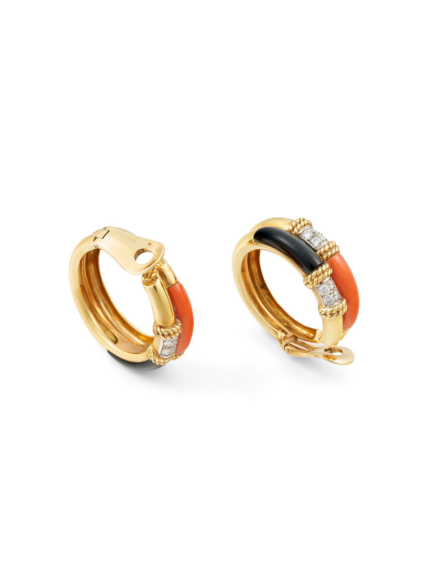 Null *FRED EAR CLIPS In platinum and 18K yellow gold, set with coral, onyx (one &hellip;