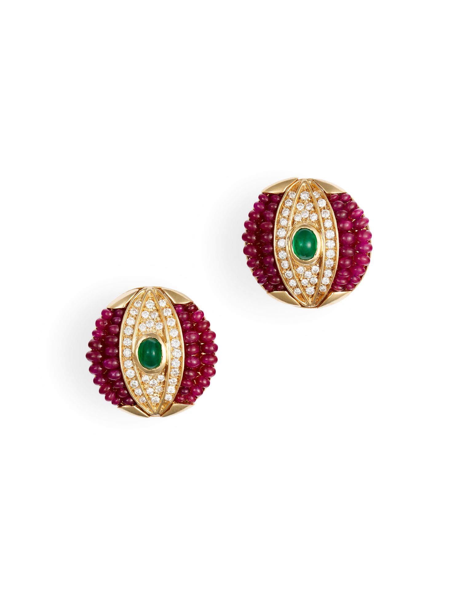 Null RUBY AND EMERALD EAR CLIPS In 18K yellow gold, each set with 42 ruby pearls&hellip;