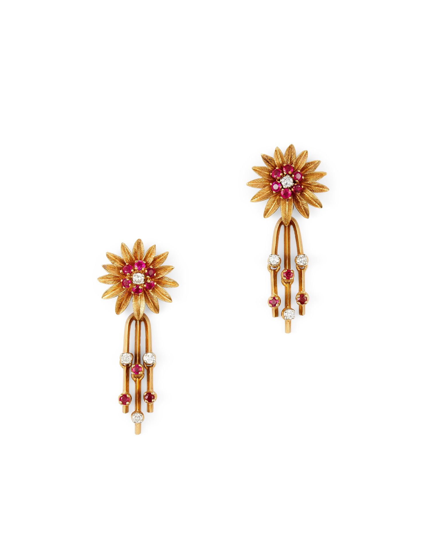Null 1950'S RUBY EARRINGS In 18K yellow gold, the flower set with rubies surroun&hellip;