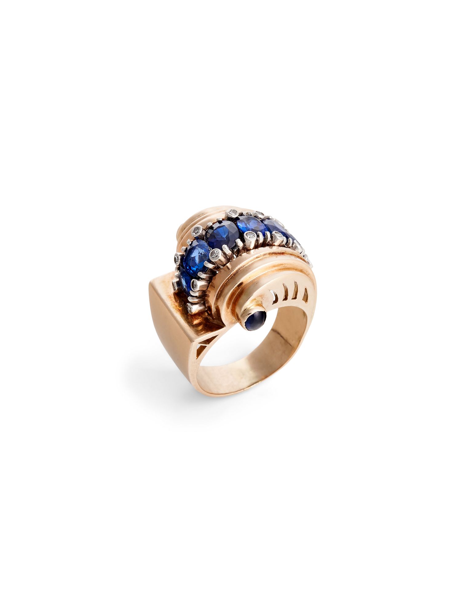 Null 1940年代 蓝宝石戒指 18K黄金，镶嵌6颗椭圆形蓝宝石，14颗钻石和2颗凸圆形蓝宝石，具有Mellerio的风格。

印记：痕迹

尺寸：50 -&hellip;