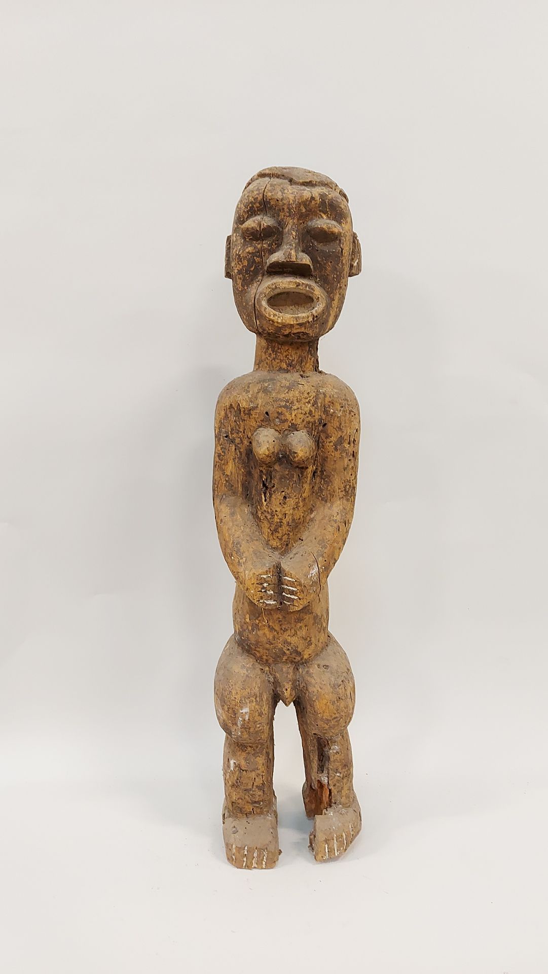 Null Fétiche féminin Congo. Ht : 87 cm