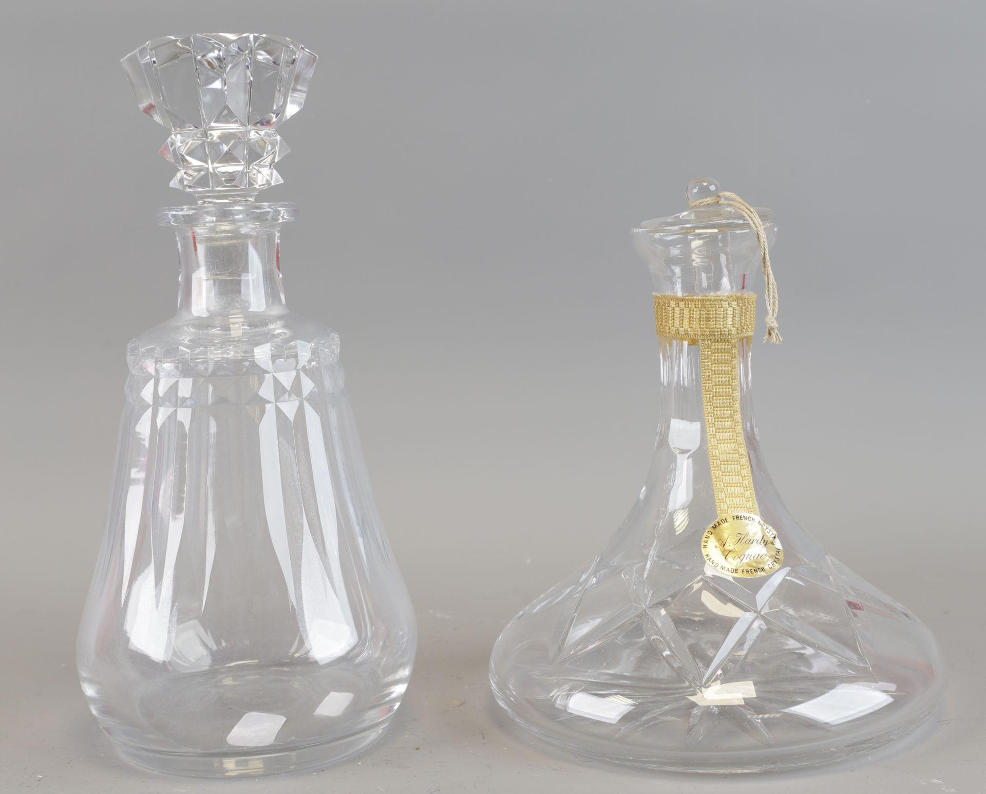 Null BACCARAT FRANCE. Crystal decanter Buckingham model. Signed. H: 26 cm. We jo&hellip;
