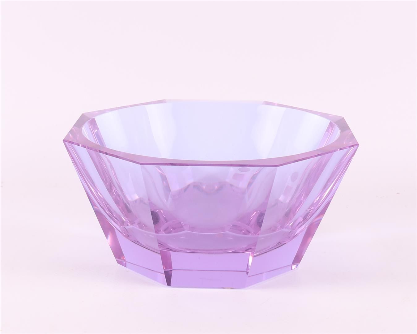 Null Coupe octogonale en verre transparent violet, Bohème, Moser.