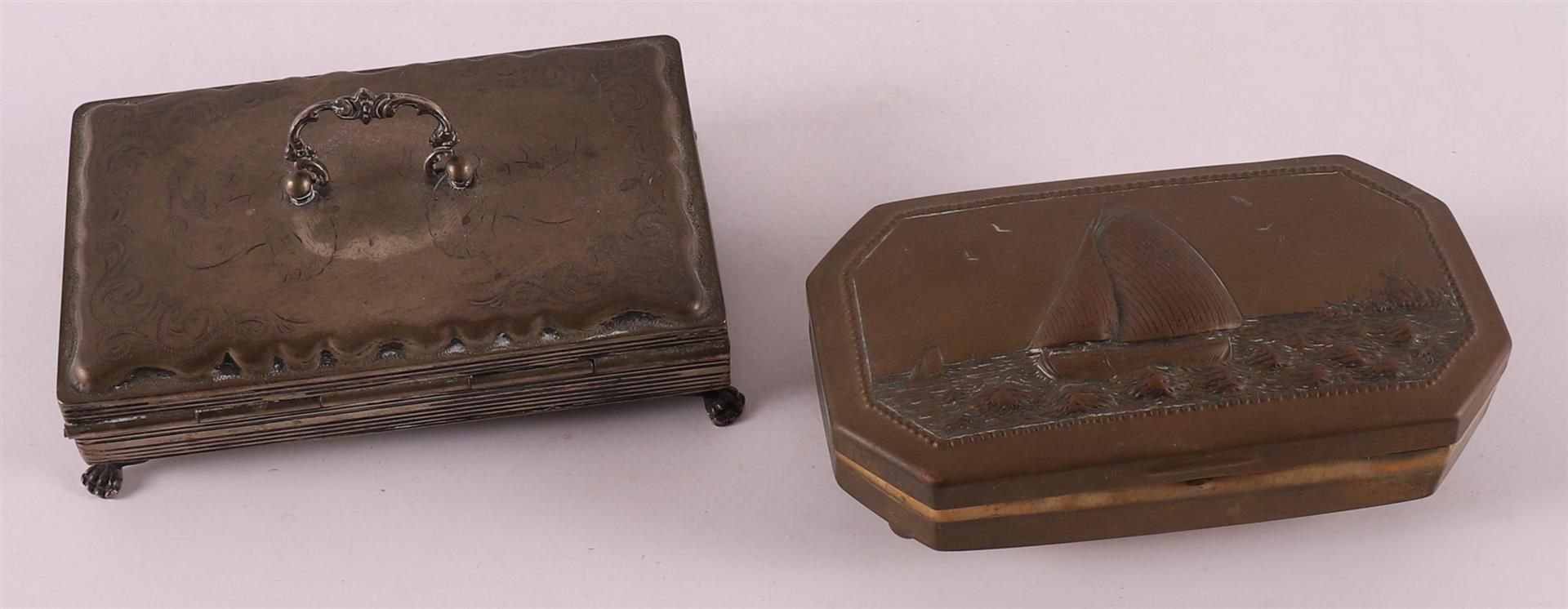 Null Una caja de cucharas de plata de 2º grado 835/1000, de principios del siglo&hellip;