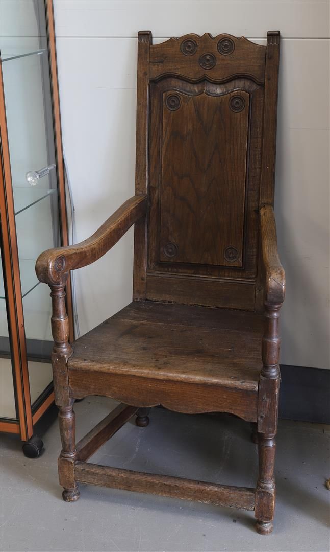 Null Chaise à langer en bois d'orme, Angleterre, XVIIIe siècle (endommagée).