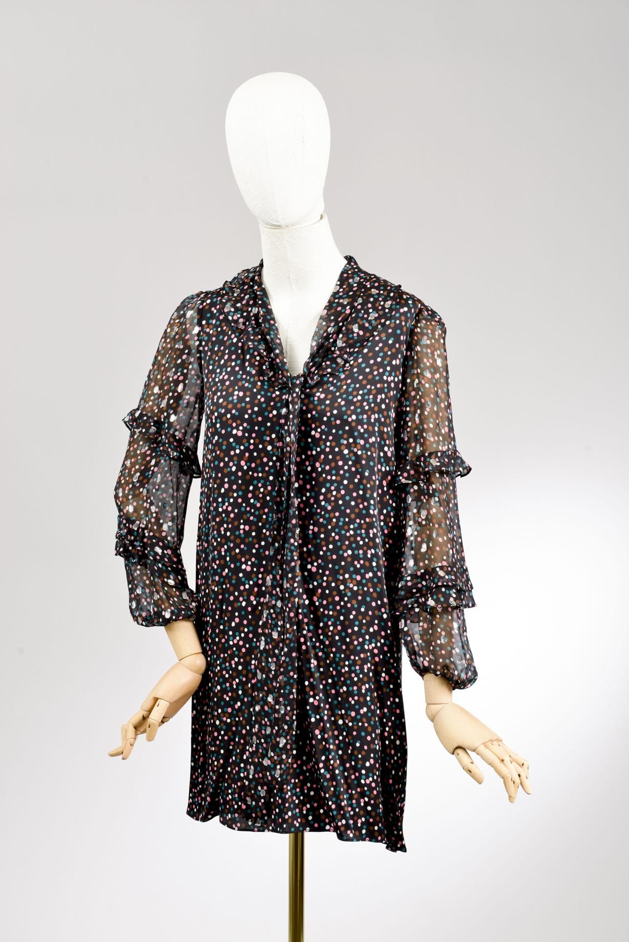Null *尺寸XS DVF - Diane Von Fürstenberg

套装包括。

-丝质和丝质雪纺连衣裙，型号为 "DVF Amalie"，上面绣有&hellip;