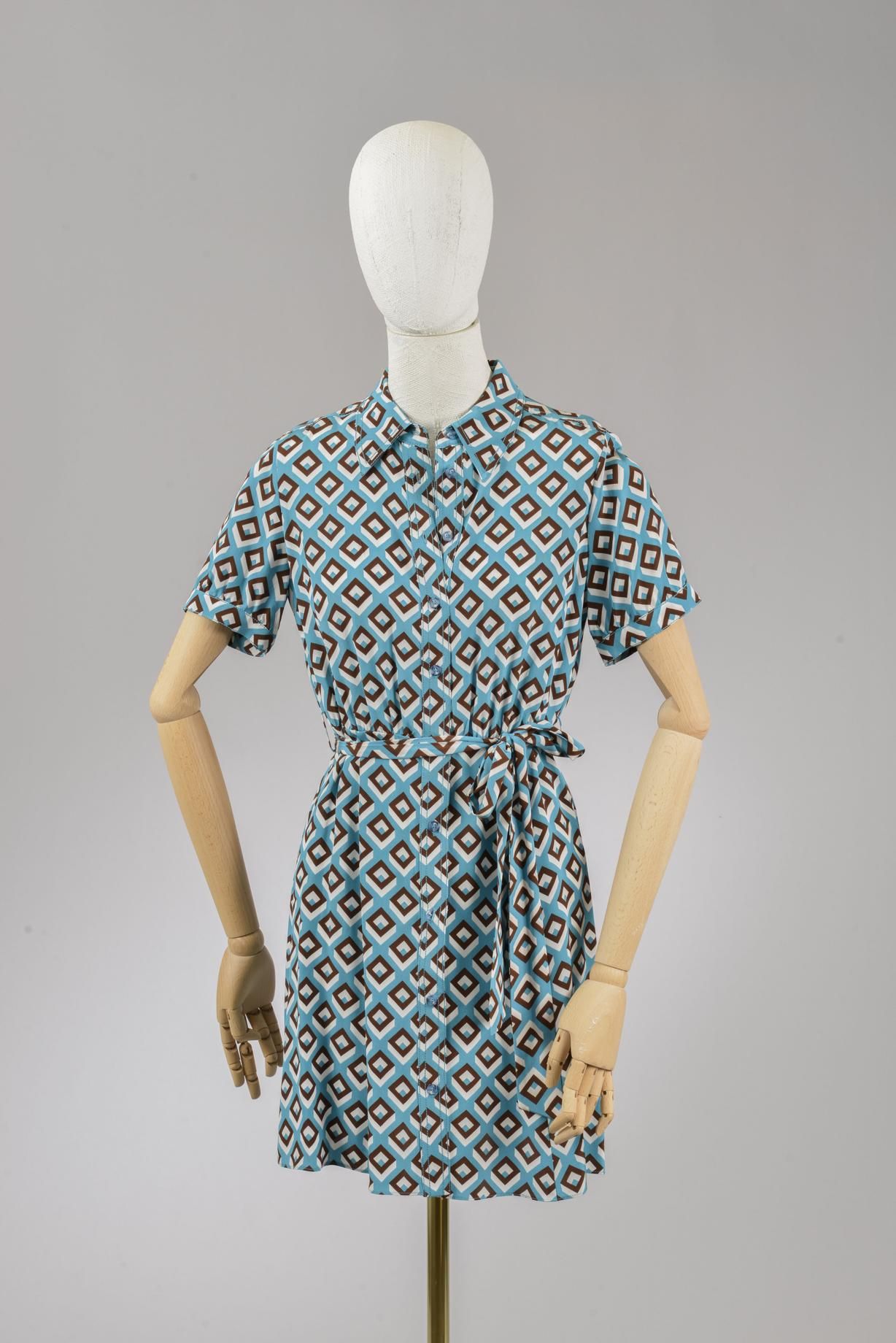 Null *尺寸L DVF - Diane Von Fürstenberg

套装包括。

-丝质连衣裙，型号为 "DVF Jett Mini"，蓝色背景上有棕&hellip;