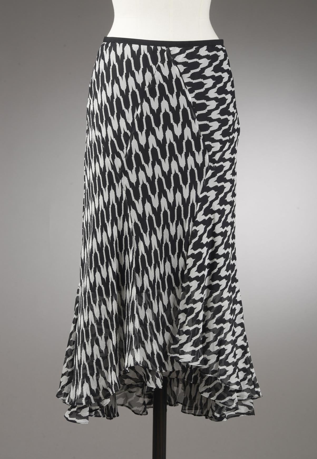 Null *尺寸L DVF - Diane Von Fürstenberg

套装包括。

-丝质雪纺喇叭裙，型号为 "DVF Debra"，印有黑白斑马条纹的&hellip;