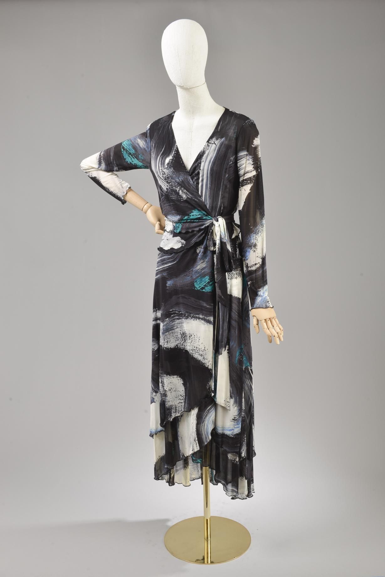 Null *尺寸6 DVF - Diane Von Fürstenberg

套装包括。

-Viscose雪纺裹身裙，"DVF Bernyce "型号，"Br&hellip;