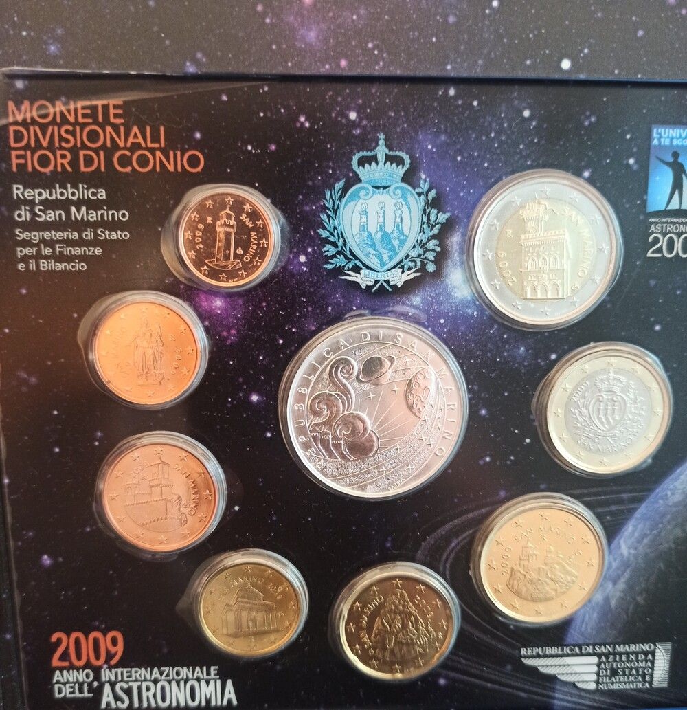 Null 一套7个盒子

不含马林：全套2欧元和1欧元，50、20、10、5、2、1分币

2009国际天文学年 (2), 财政和预算国务秘书处 2007 (5&hellip;