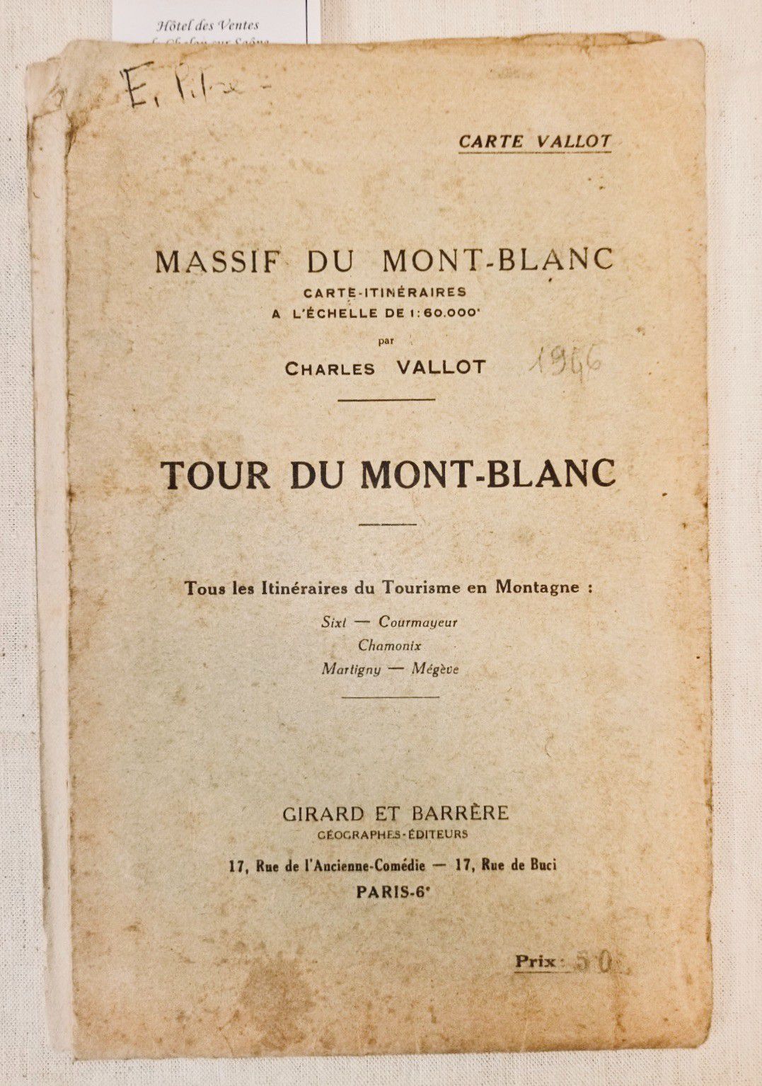 Null 
VALLOT (Charles). Massif du Mont-Blanc. Tour du Mont-Blanc. Carte-itinérai&hellip;