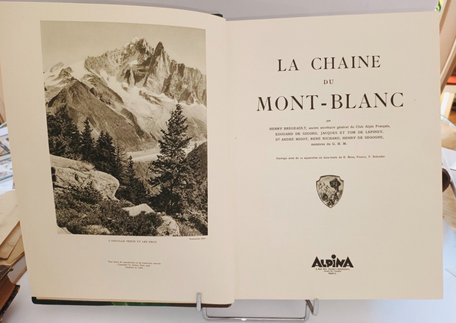Null 
BREGEAULT (H) La Chaine du Mont-Blanc.. Paris, Almine, 1928. In-4, dem. Ma&hellip;