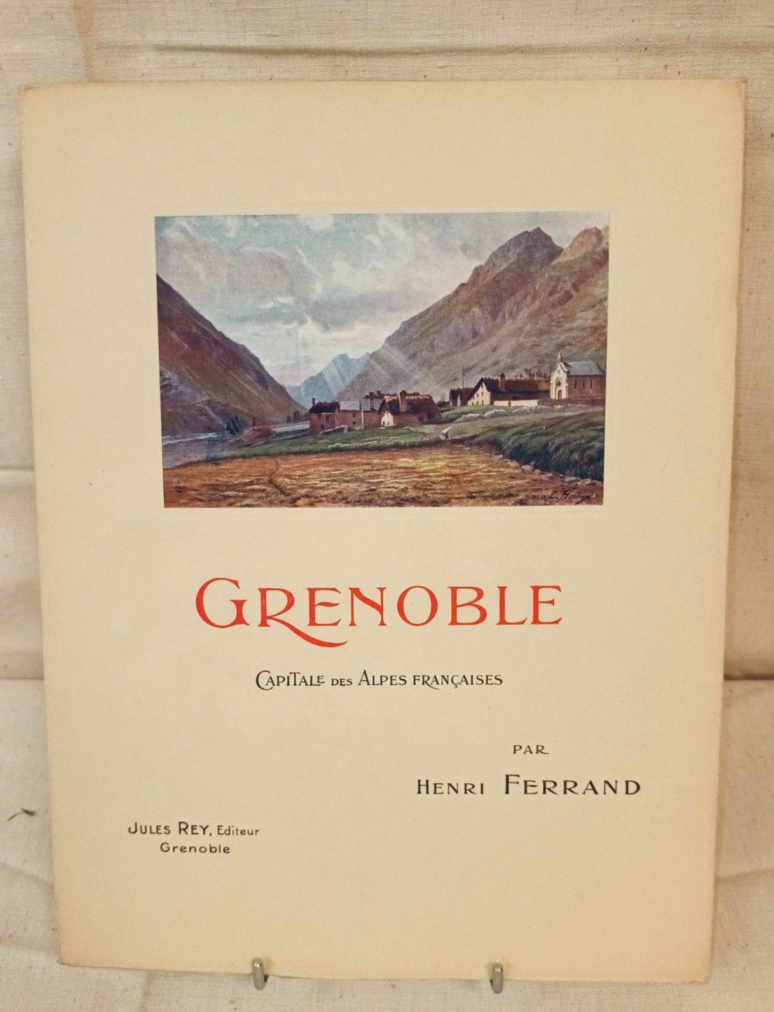 Null 
FERRAND (Henri). Grenoble, Capitale des Alpes françaises. Préface de M. Lé&hellip;