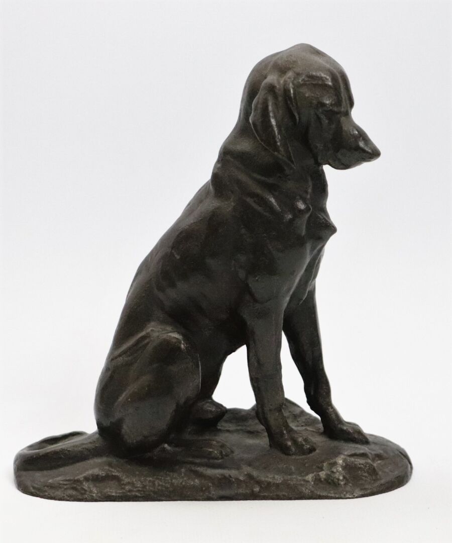 Null 19世纪末的法国学校。

猎犬，圣休伯特。

铸铁雕塑。

高_17厘米