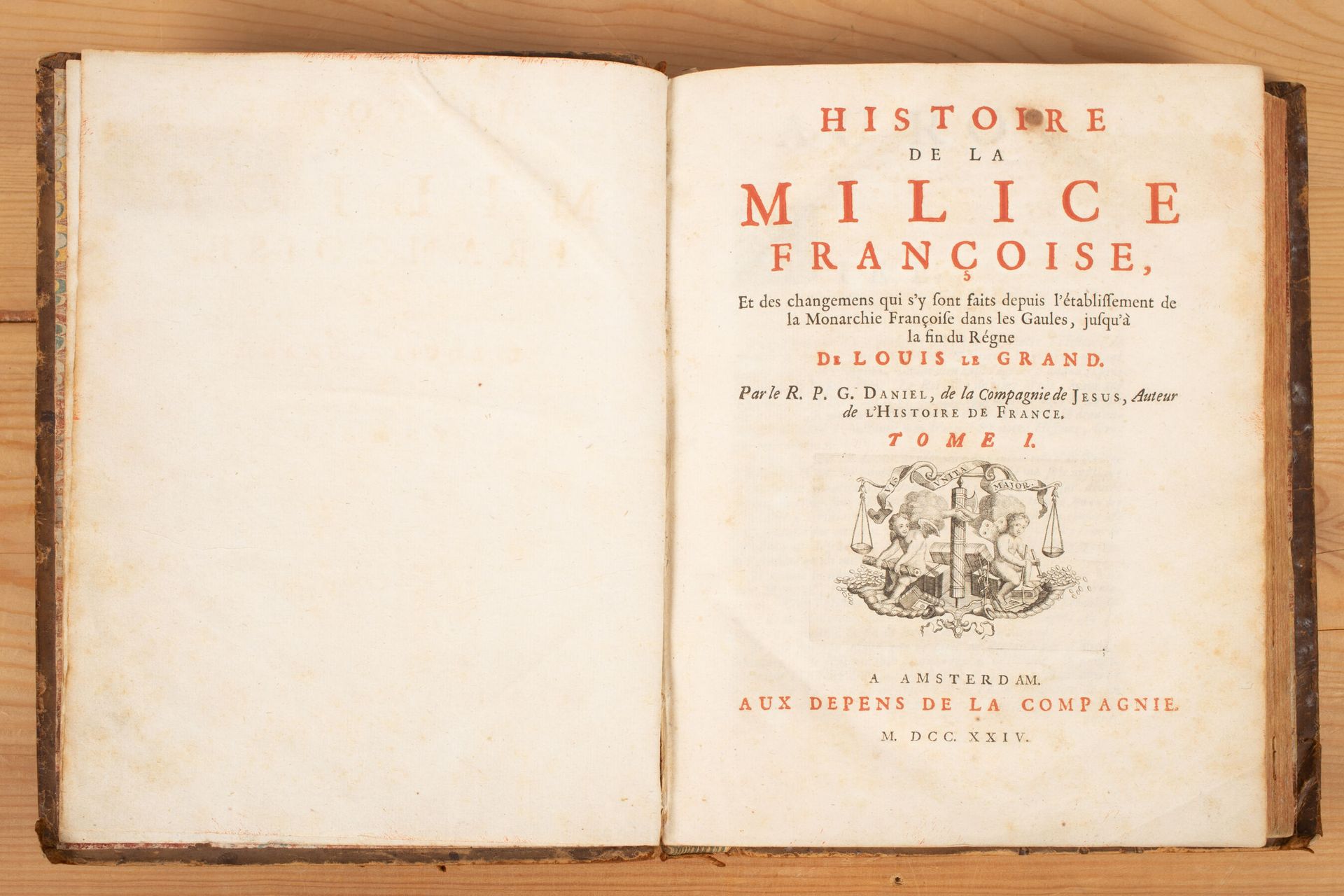Null LE GRAND（路易）。法国民兵的历史。阿姆斯特丹，由该公司出资 
公司，1724年。2卷4开本，棕色小牛皮，非常破旧。
这部专门介绍法国军队的参考&hellip;