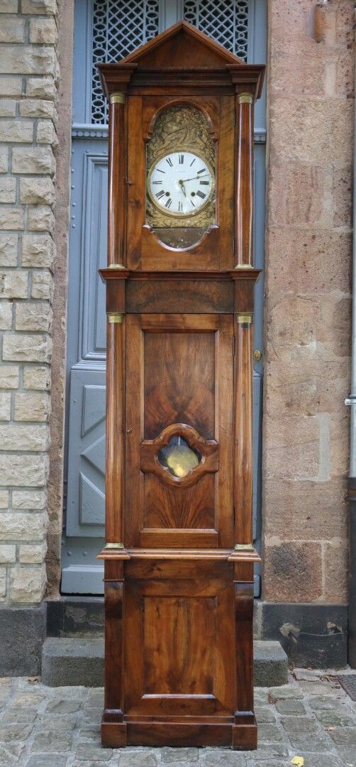 Null Floor clock, with molded walnut and gilt-bronze case decorated with columns&hellip;