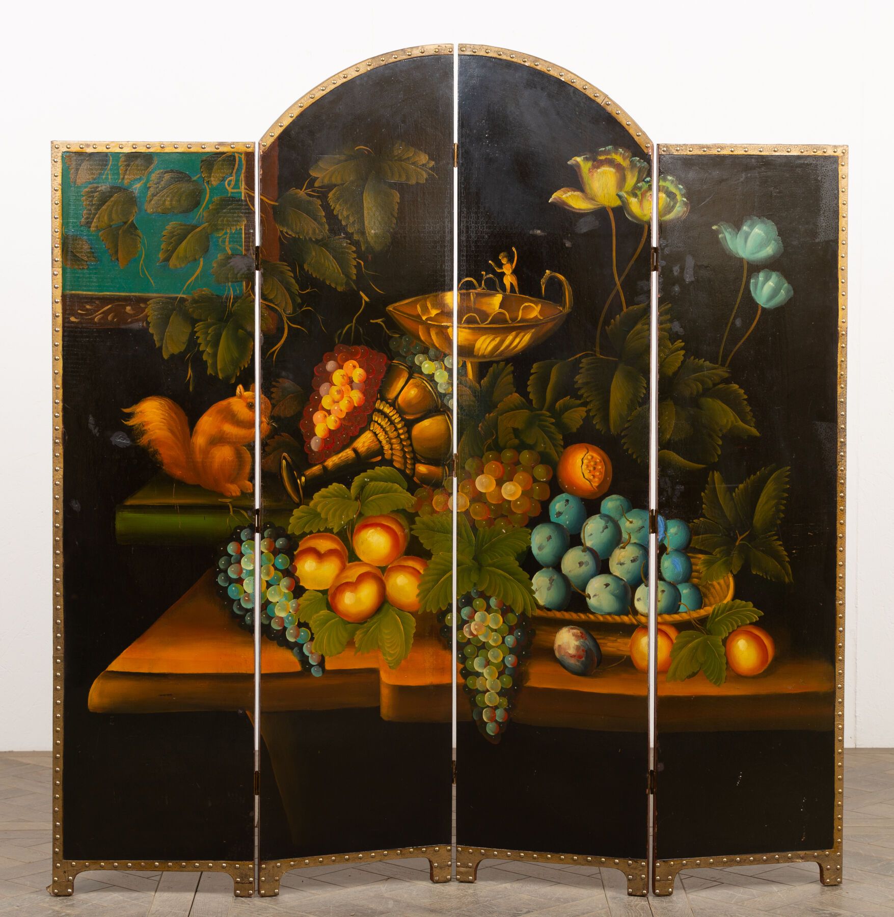 Null Wooden screen opening to four canvas panels decorated with fruit basket and&hellip;
