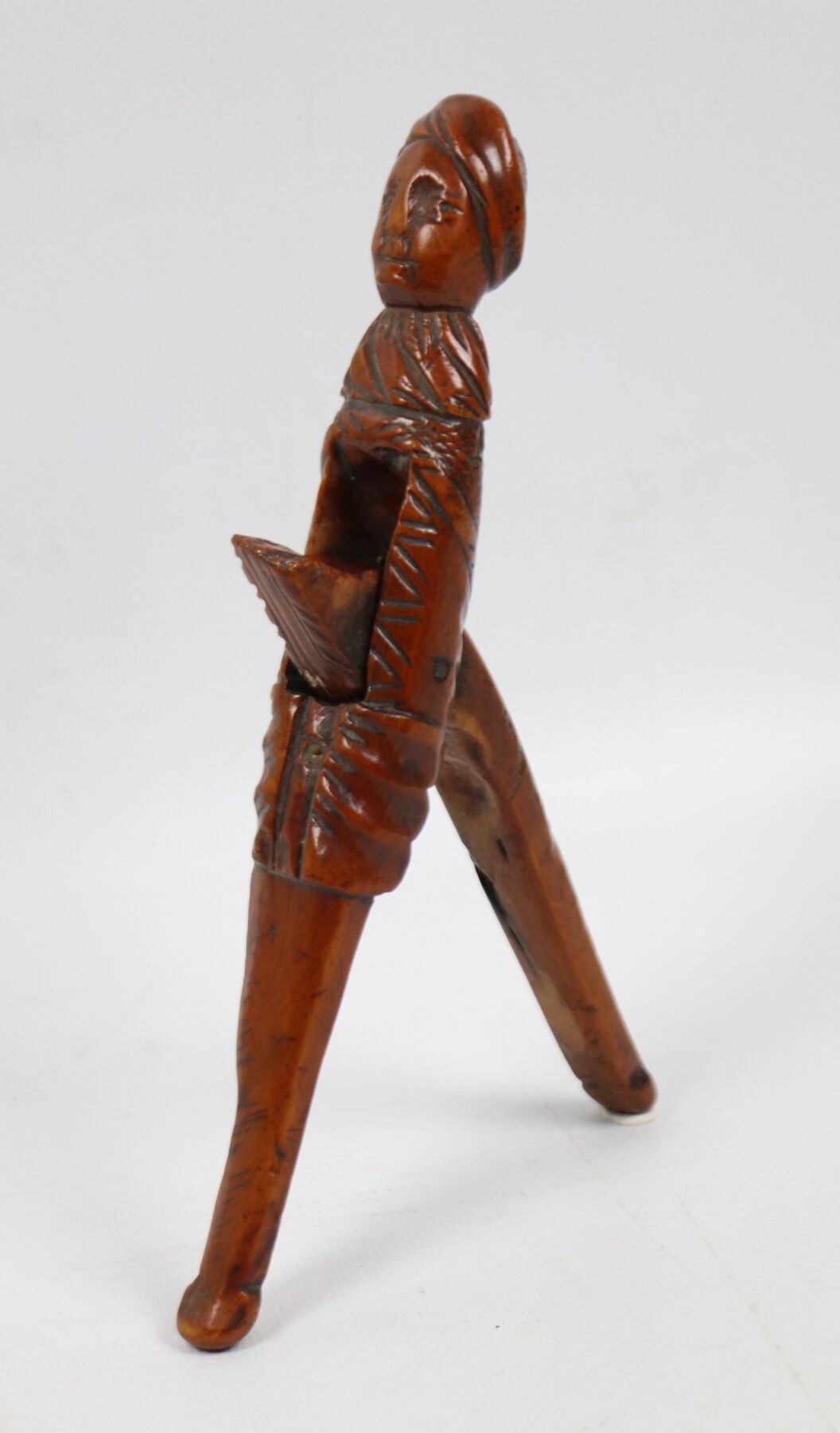 Null Carved boxwood varnish anthropomorphic nutcracker in the form of a full-len&hellip;