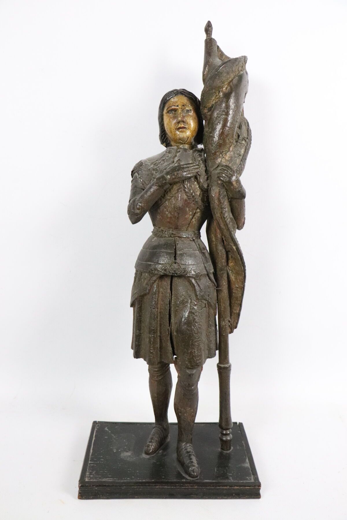 Null Ecole française du XVIIIème siècle.
Jeanne d'Arc.
Sculpture en bois sculpté&hellip;