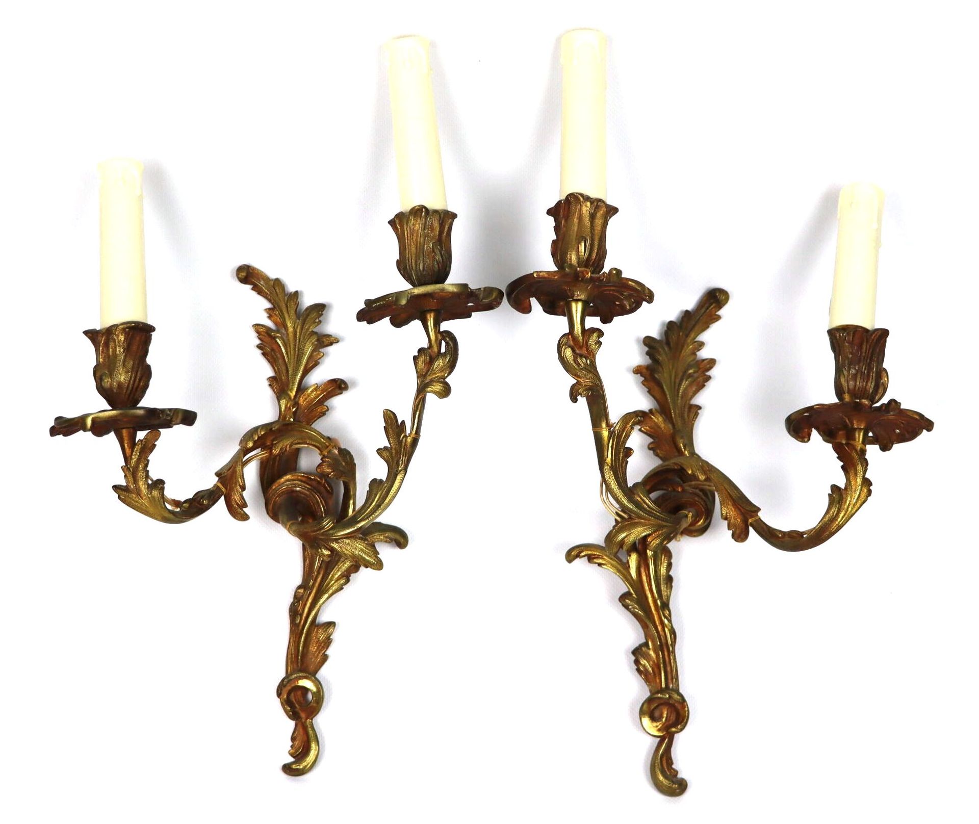 Null Pair of ormolu sconces. 
Louis XV style, 19th century. 
Electrically mounte&hellip;