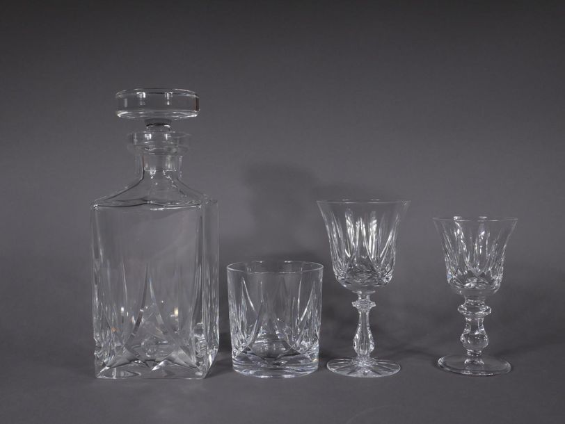 Null CRISTALLERIE SCHNEIDER 
	Service de verre « Chambord » en cristal blanc se &hellip;