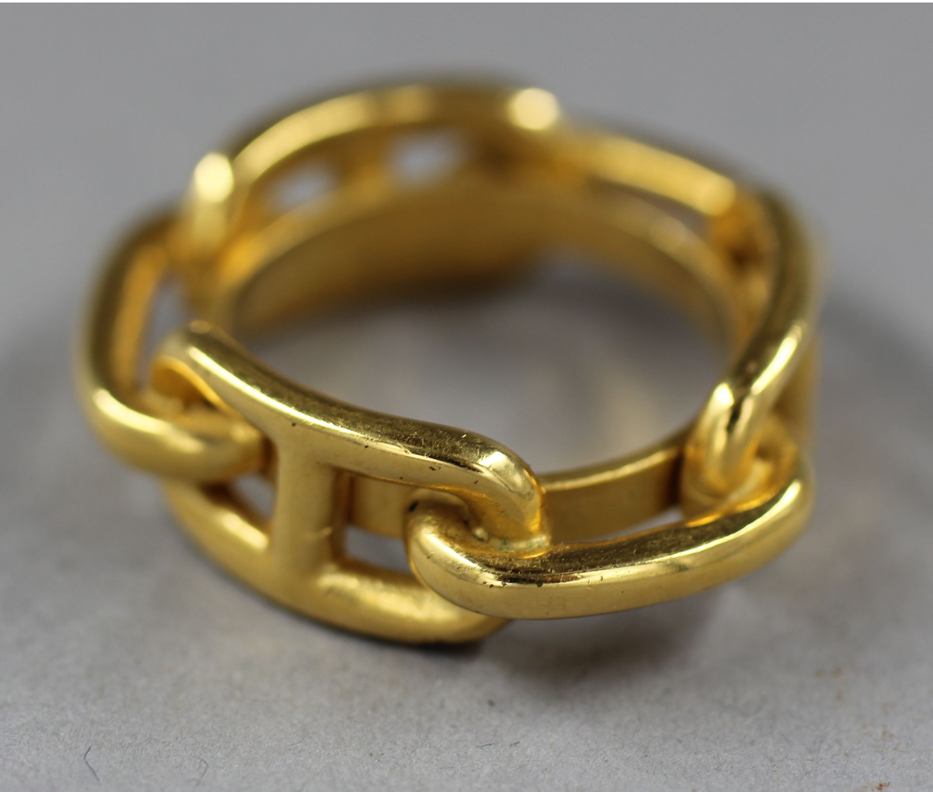 Null HERMES

Scarf ring Anchor chain in gilded metal.