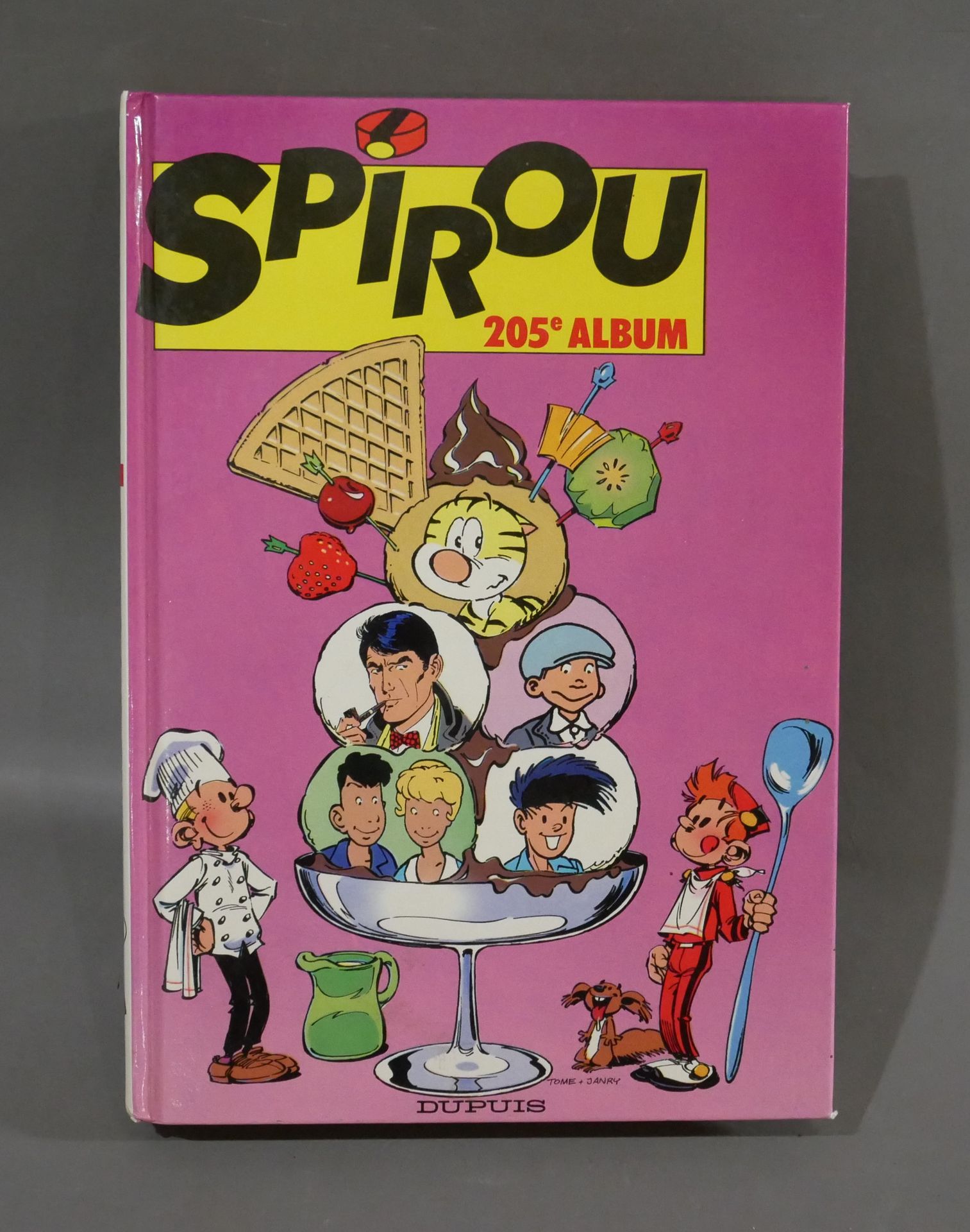 Null SPIROU 

1990 - 52ème année - N° 2716 au 2725 - reliure n°205 - intérieur T&hellip;