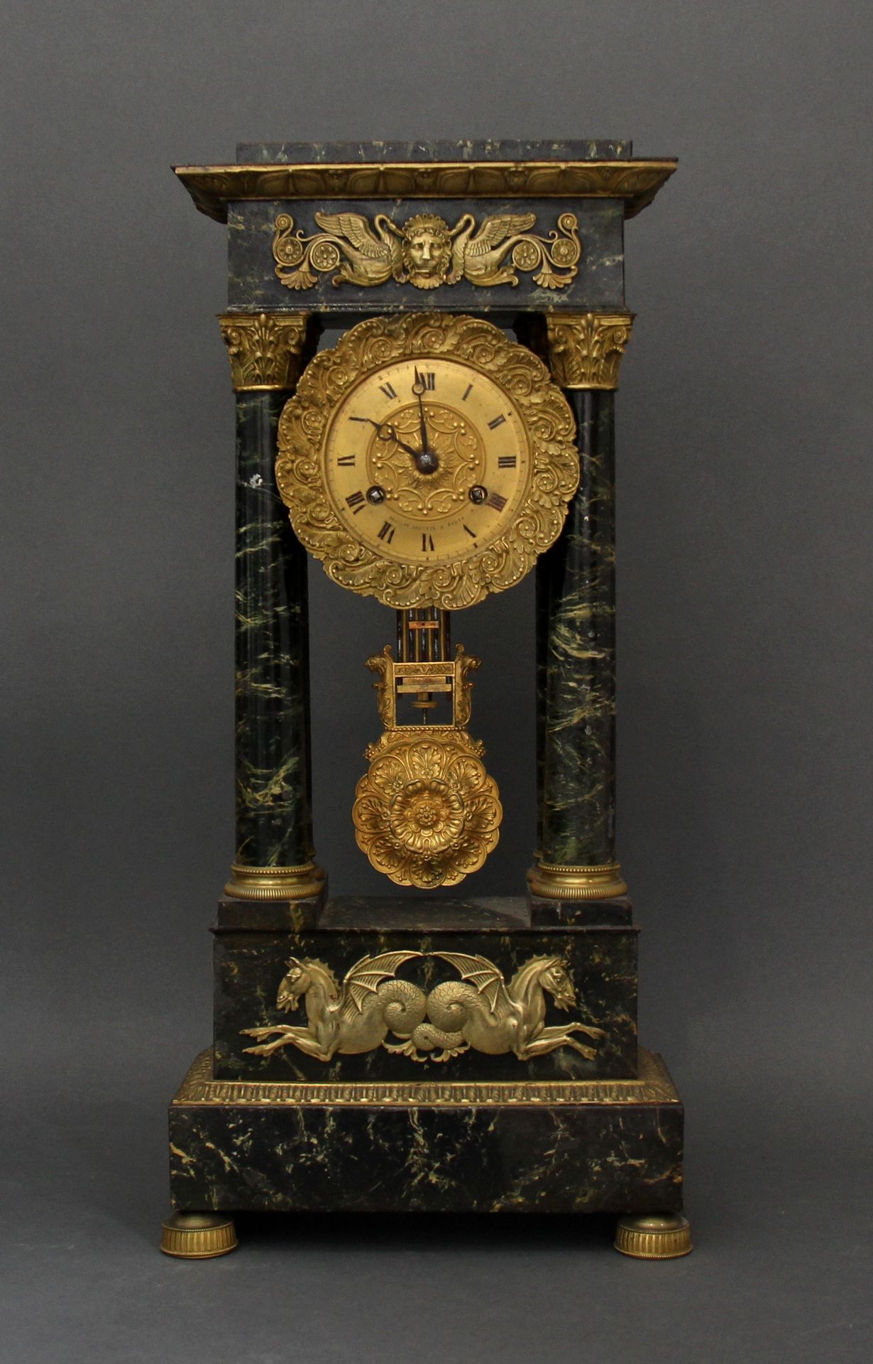 Null Portico clock in painted sheet metal imitating marble and bronze, Restorati&hellip;