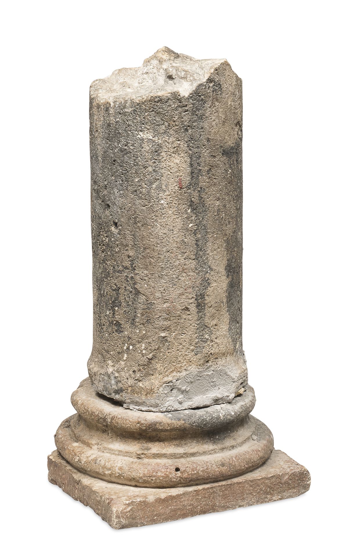 Null 柱子碎片，十六世纪

在两个非洲大理石元素和白色大理石底座中，有一个成型的边缘。

尺寸为55 x 27 x 27厘米。

柱子的下半部分用水泥修复。&hellip;