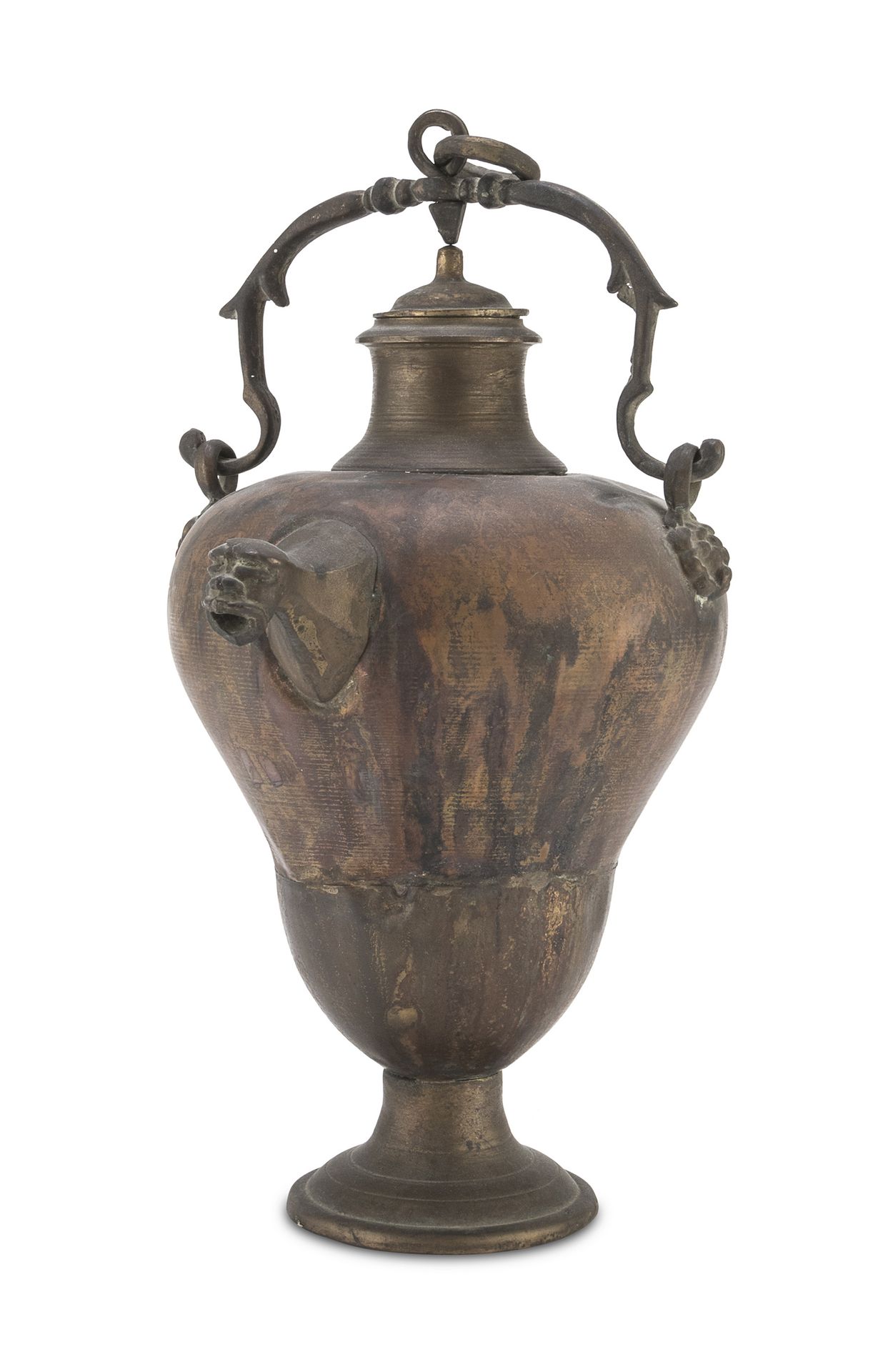 Null 铜壶，意大利中部 十九世纪

椭圆形壶身，青铜手柄和壶嘴，形状为一个拟人化的头。

尺寸为33 x 28 x 20厘米。

缺陷。