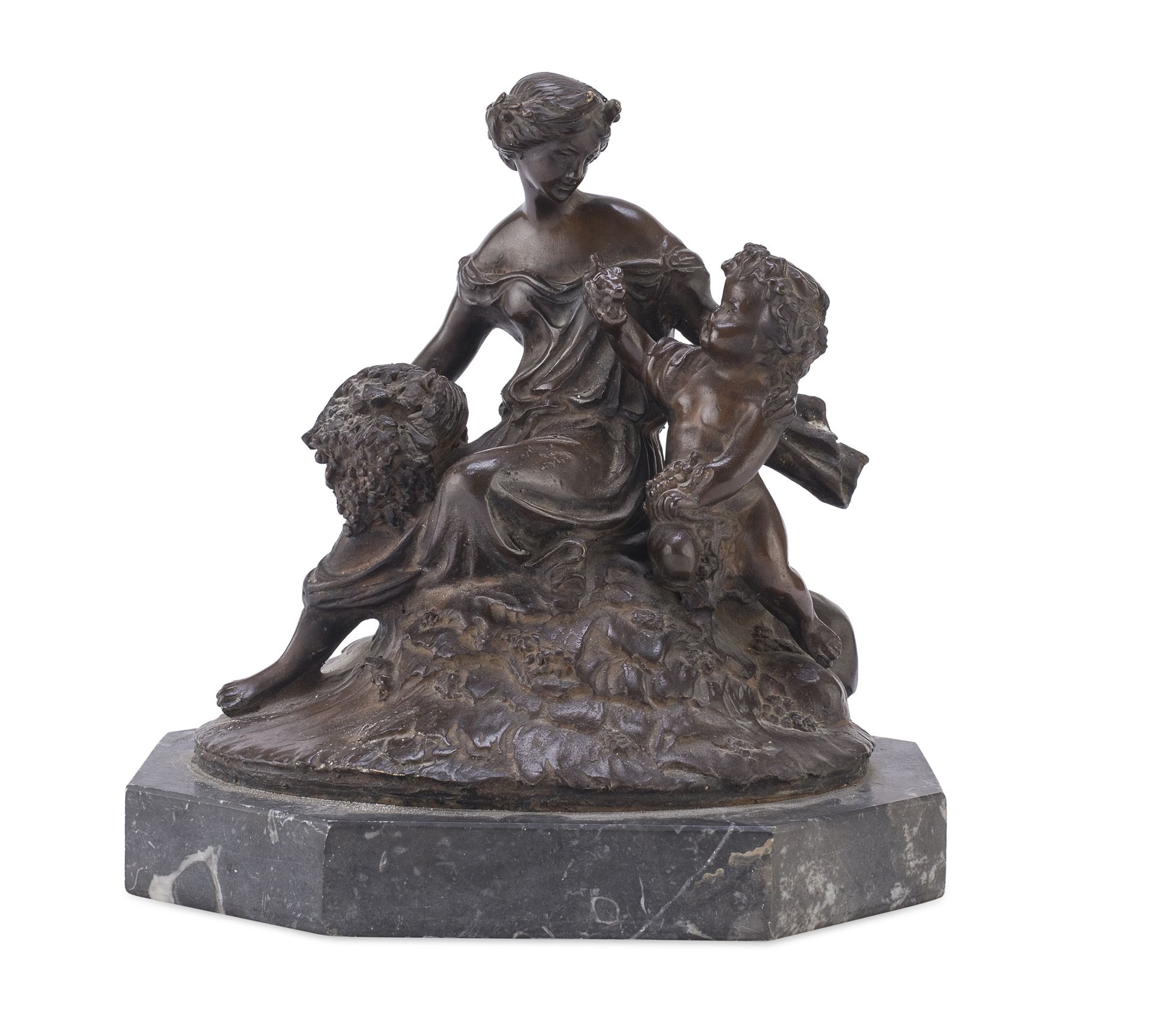 Null 意大利雕塑家，19世纪末



酒神的寓言

青铜，有烧焦的古铜色，厘米，20 x 18 x 13

签名刻在背面，难以阅读

绿色大理石的八角形底座