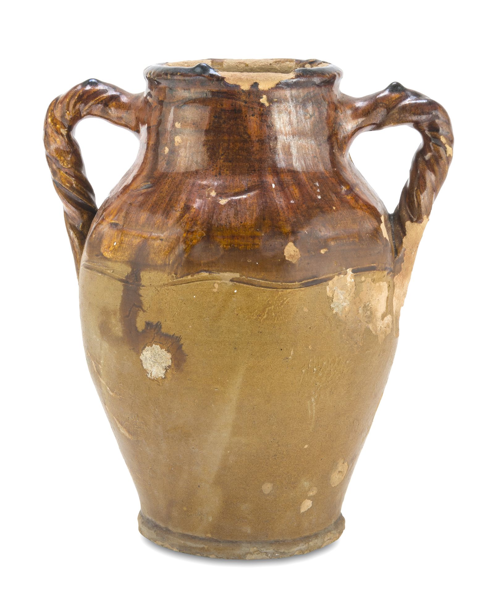 Null 陶罐，卡拉布里亚，19世纪末

部分施棕色釉，有扭曲的把手。

尺寸 cm. 27 x 23 x 17.

珐琅坠落。