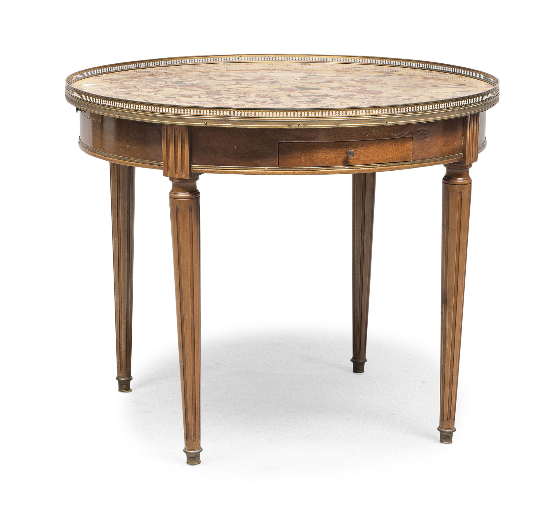 Null 胡桃木圆桌，19世纪初法国


顶部为红色和黄色角砾岩。顶部带两个抽屉和滑动抽屉，圆锥形粗壮的腿，鎏金金属配件。


尺寸为75 x 90厘米。